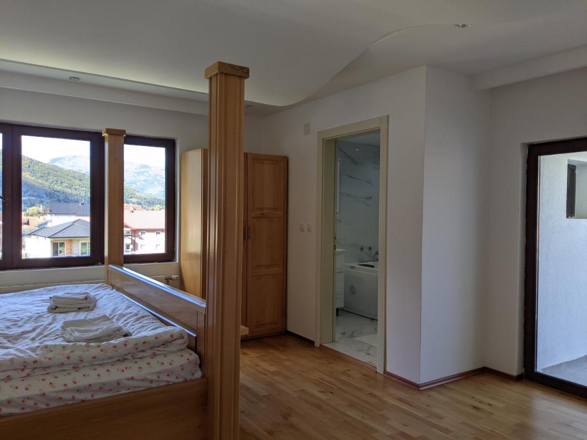 Apartments & Restaurant Abas Plav Exterior foto